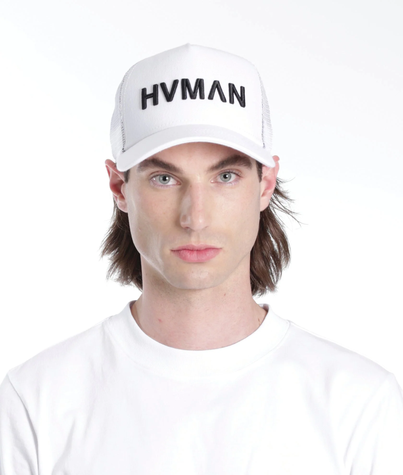HVMAN MESH TRUCKER CAP IN WHITE